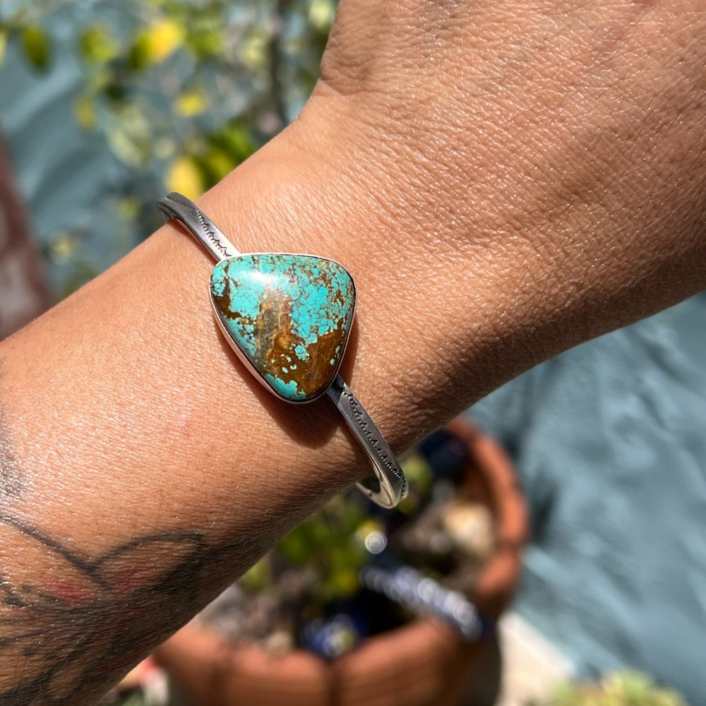 Number 8 cuff - Picture 5 of 5